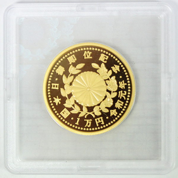 天皇陛下御即位記念1万円金貨(令和元年)の裏面