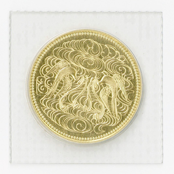 天皇陛下御在位60年記念10万円金貨の表面