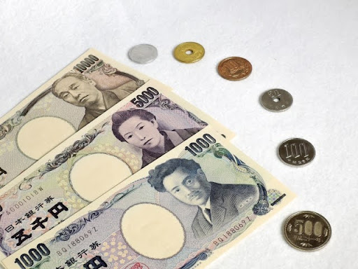 500円玉には昔から穴がない？