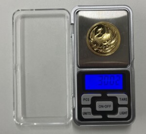 平成2年御即位記念10万円金貨の重さ
