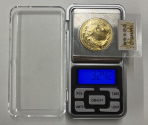 【ブリスターパック付】平成2年御即位記念10万円金貨の重さ