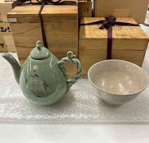 水注と茶碗